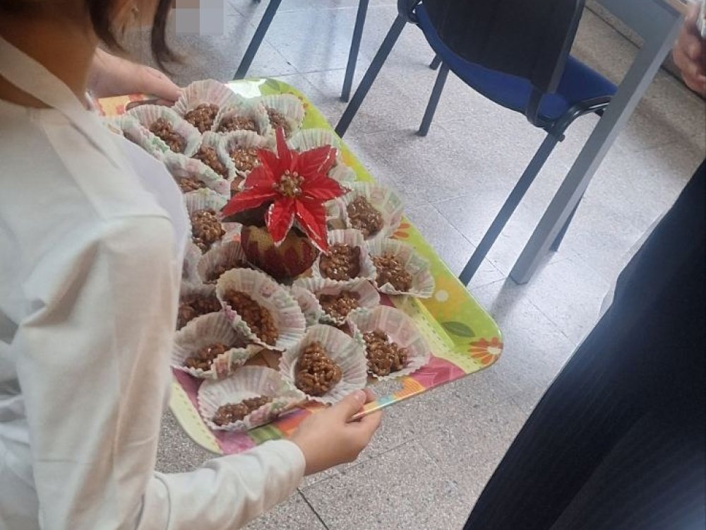 Τα παιδιά της Γ' τάξης έφτιαξαν χριστουγεννιάτικα σοκολατάκια