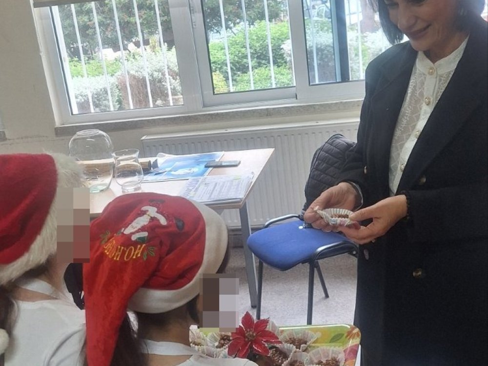 Τα παιδιά της Γ' τάξης έφτιαξαν χριστουγεννιάτικα σοκολατάκια