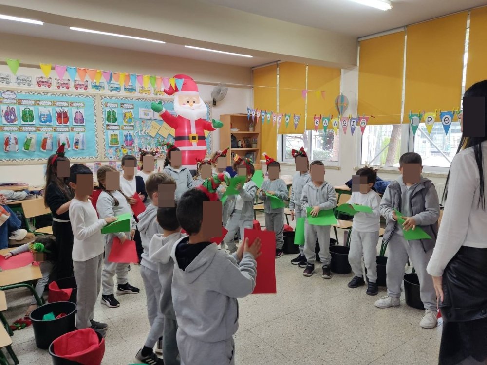 Τα παιδιά της Α' τάξης συμμετείχαν σε μουσικό εργαστήριο με την κ. Κάλια Κωνσταντίνου...