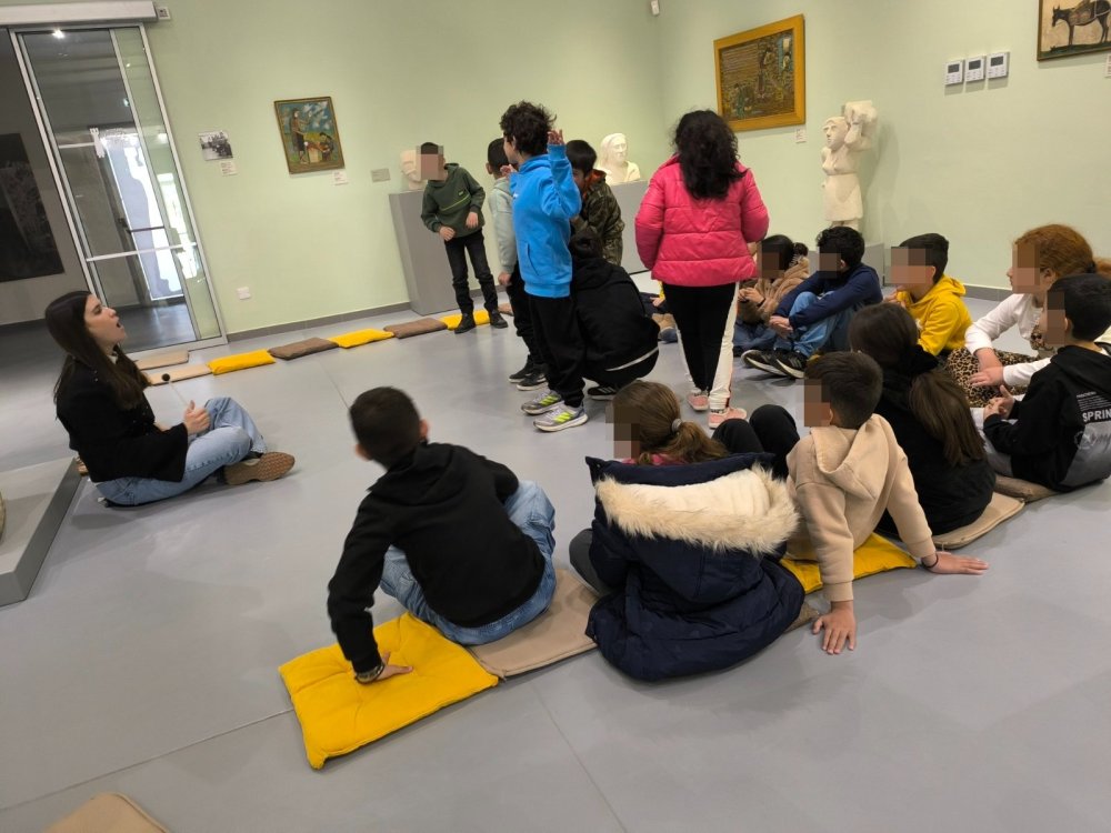 4/3/25: Η Α' και η Β' τάξεις του σχολείου μας επισκέφθηκαν και συμμετείχαν σε εκπαιδευτικο πρόγραμμα στο Μουσείο Κώστα Αργύρου