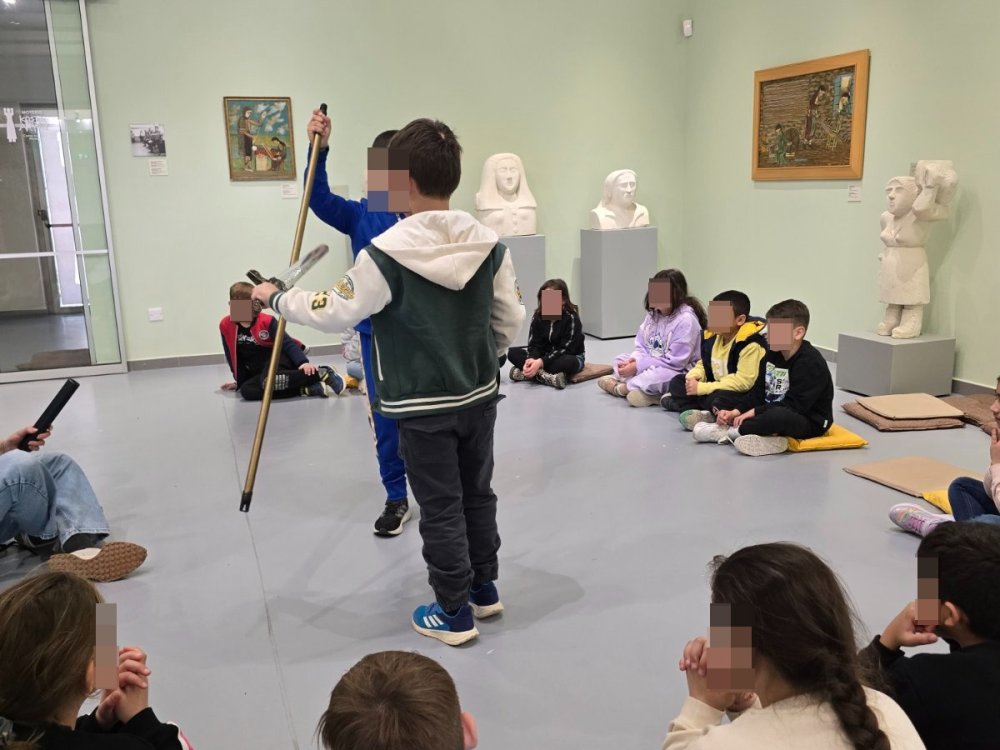 4/3/25: Η Α' και η Β' τάξεις του σχολείου μας επισκέφθηκαν και συμμετείχαν σε εκπαιδευτικο πρόγραμμα στο Μουσείο Κώστα Αργύρου