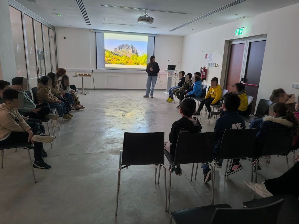 4/3/25: Η Α' και η Β' τάξεις του σχολείου μας επισκέφθηκαν και συμμετείχαν σε εκπαιδευτικο πρόγραμμα στο Μουσείο Κώστα Αργύρου