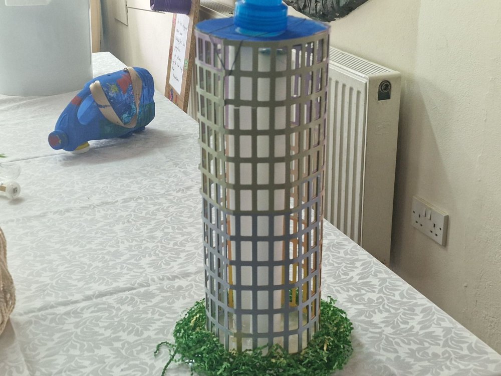 Διαγωνισμός από Ανακυκλώσιμα Υλικά 