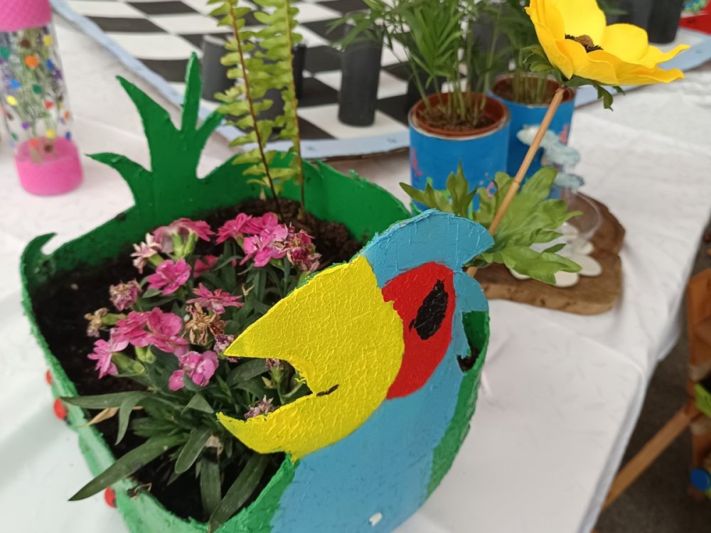 Διαγωνισμός από Ανακυκλώσιμα Υλικά 