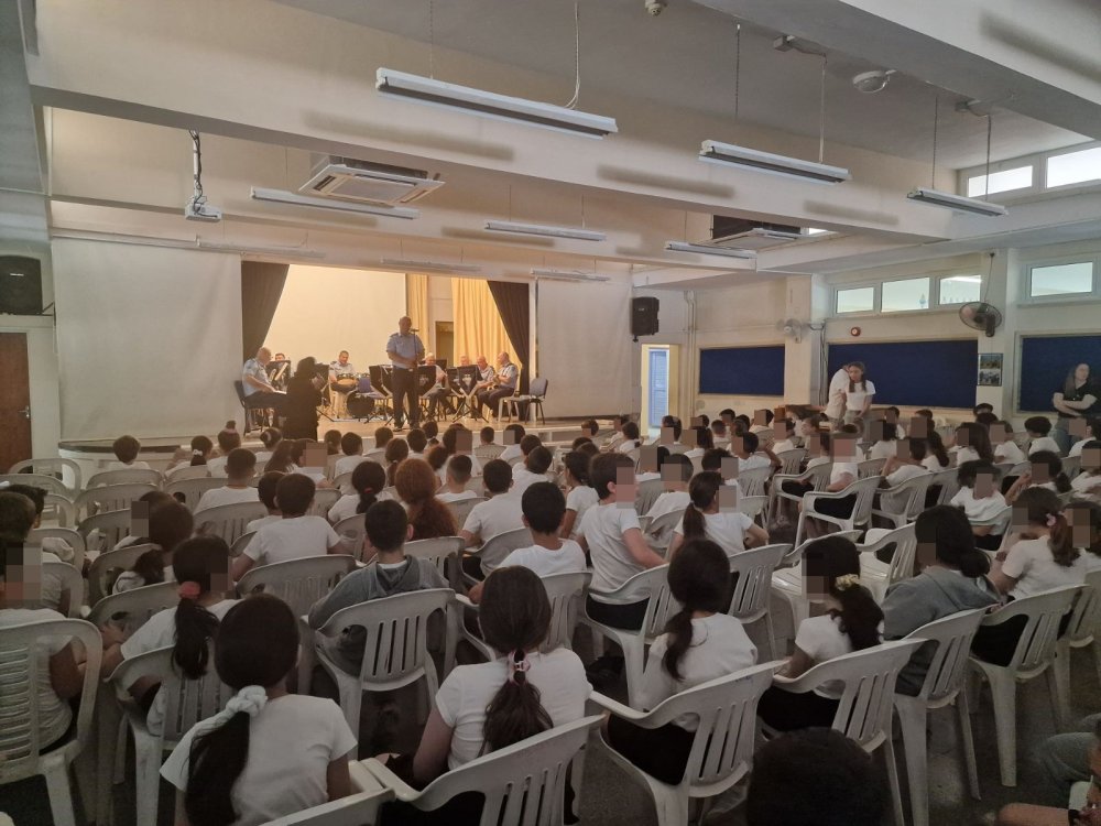 15/5: το σχολείο μας είχε τη χαρά να φιλοξενήσει τη φιλαρμονική της Αστυνομίας