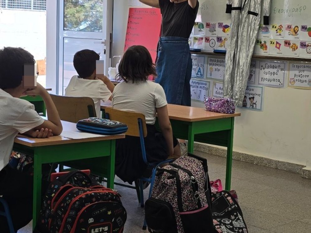 14/5: Εργαστήρι δημιουργικής συγγραφής με αφορμή ένα παραμύθι "Η μύγα και η κανάτα " στα παιδιά του Β1 και Β2 με τη συγγραφέα κ. Μαρία Ιωάννου