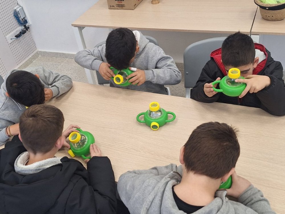 23/1 εκπαιδευτική έκδρομη Γ' τάξης στο περιβάλλοντικο κέντρο Κοιλανίου. Παρακολούθηση θέματος: "Από το στάρι στο ψωμι"