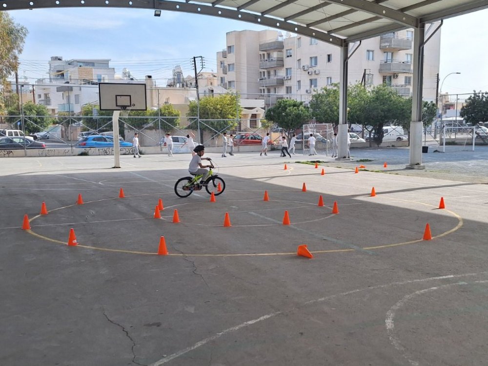 17 Μαρτιου: Ημερίδα ποδηλασίας για τα παιδιά της Γ' τάξης στα πλαίσια του μαθήματος της φυσικης αγωγής