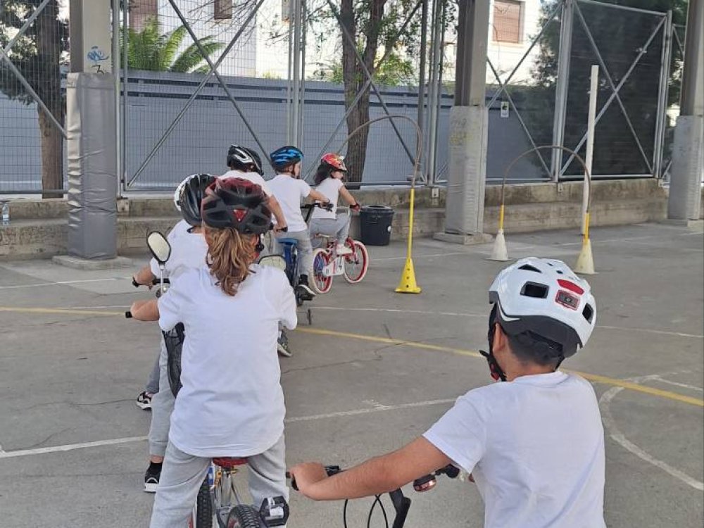 17 Μαρτιου: Ημερίδα ποδηλασίας για τα παιδιά της Γ' τάξης στα πλαίσια του μαθήματος της φυσικης αγωγής