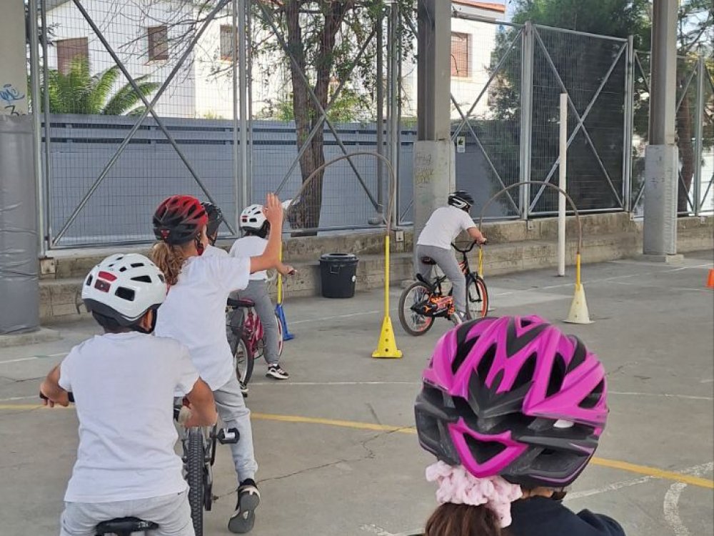 17 Μαρτιου: Ημερίδα ποδηλασίας για τα παιδιά της Γ' τάξης στα πλαίσια του μαθήματος της φυσικης αγωγής