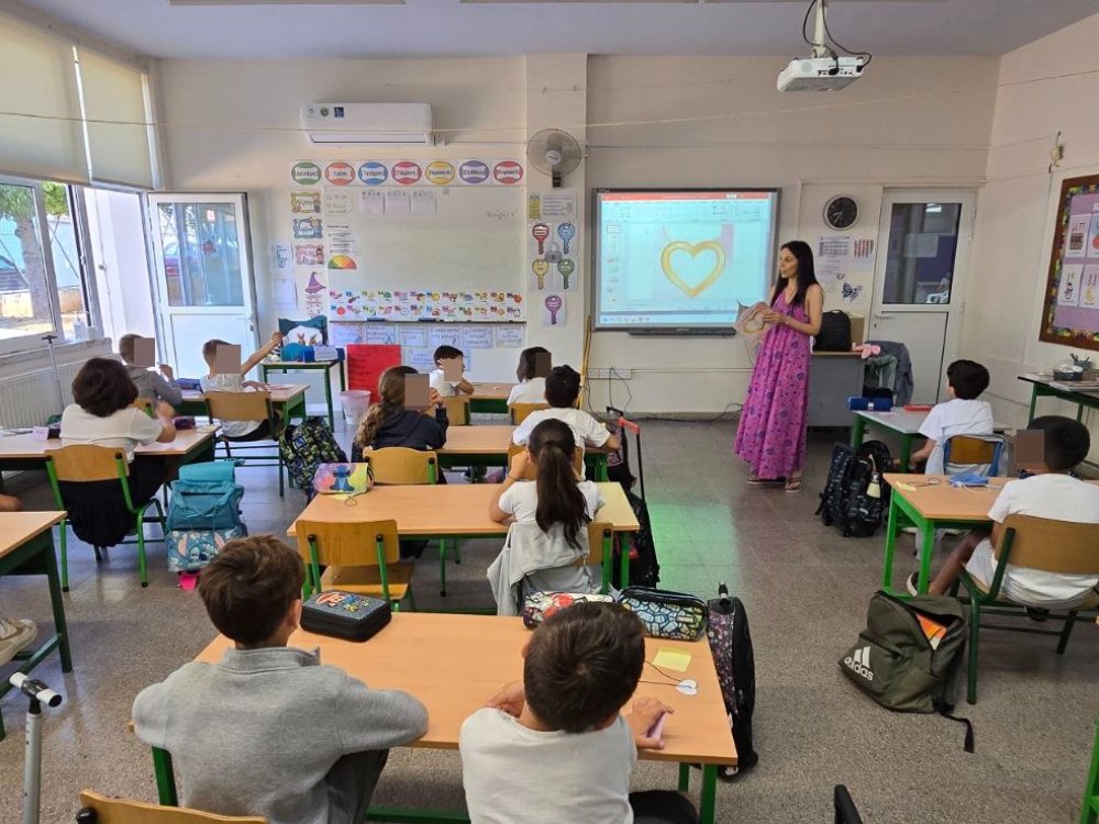 13/5: Παρουσίαση του παραμυθιού "Μαμα φοβάμαι! " στα παιδιά του Β1 και Β2 απο την εκπαιδευτικό και συγγραφέα του παραμυθιού κυρία Έλενα Μιχαήλ Χατζηκυριάκου