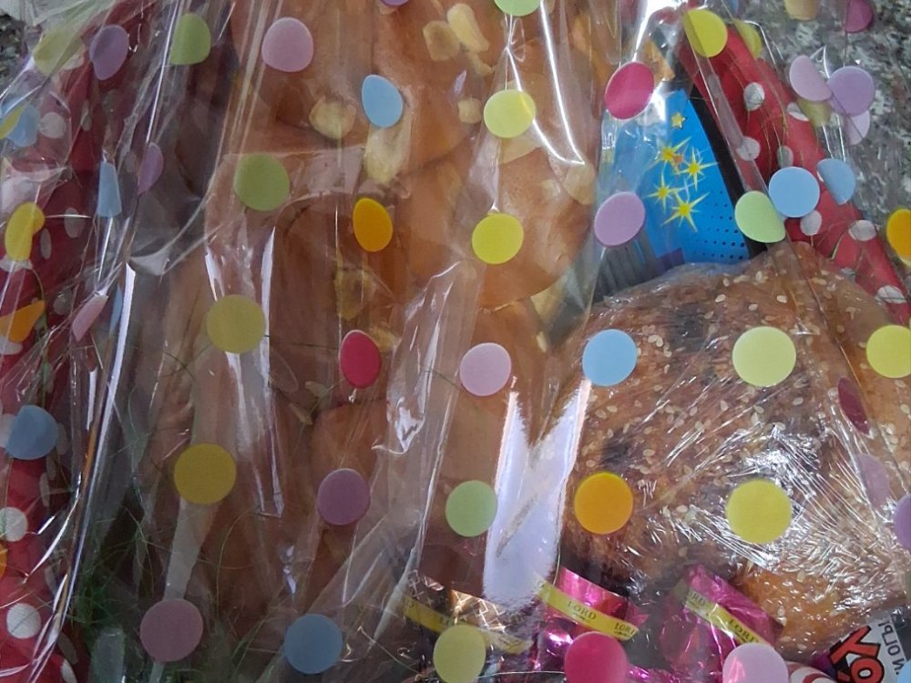 Στα πλαίσια της συνεχούς προσπάθειας κ προσφοράς,  ο ΣΓ δώρισε προς ενδοτμηματικη κλήρωση 13 καλάθια με πασχαλινά προϊόντα.