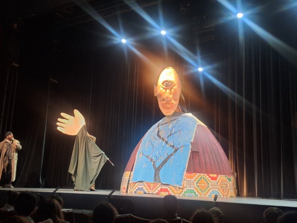 27/1 Παρακολούθηση θεατρικής παράστασης για όλο το σχολειο μεσω της Συνομοσπονδιας Γονεων