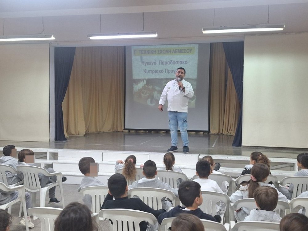 7/2/25 : Παρουσιαση αξιας υγιεινου προγευματος και υγιεινό πρόγευμα προς ολα τα παιδια. Μια δράση του Συνδέσμου Γονεων σε συνεργασία με την Γ Τεχνική Σχολη