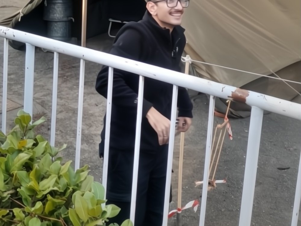 Αληθινό αντίσκηνο στην αυλή του σχολείου μας,όπως έζησαν οι πρόσφυγες του '74