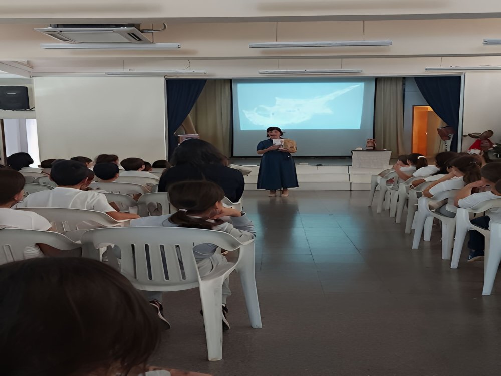 Παρουσίαση βιβλίων για την κατεχόμενη γη μας από τη συγγραφέα Κυριακή Τσαγκάρη