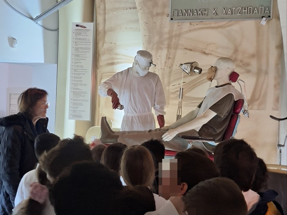 Το Γ' 2 επισκέπτεται το Ιατρικό Μουσείο Πολεμιδιών