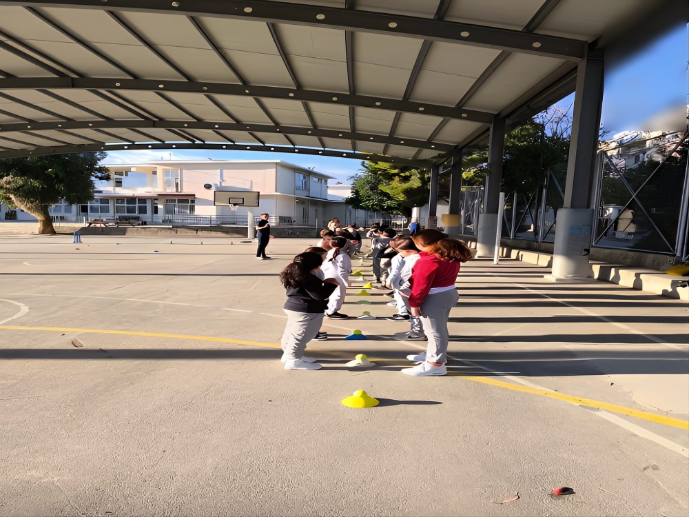 Εκμάθηση κρίκετ από τον προπονητή της παγκυπριας ομοσπονδίας κρίκετ