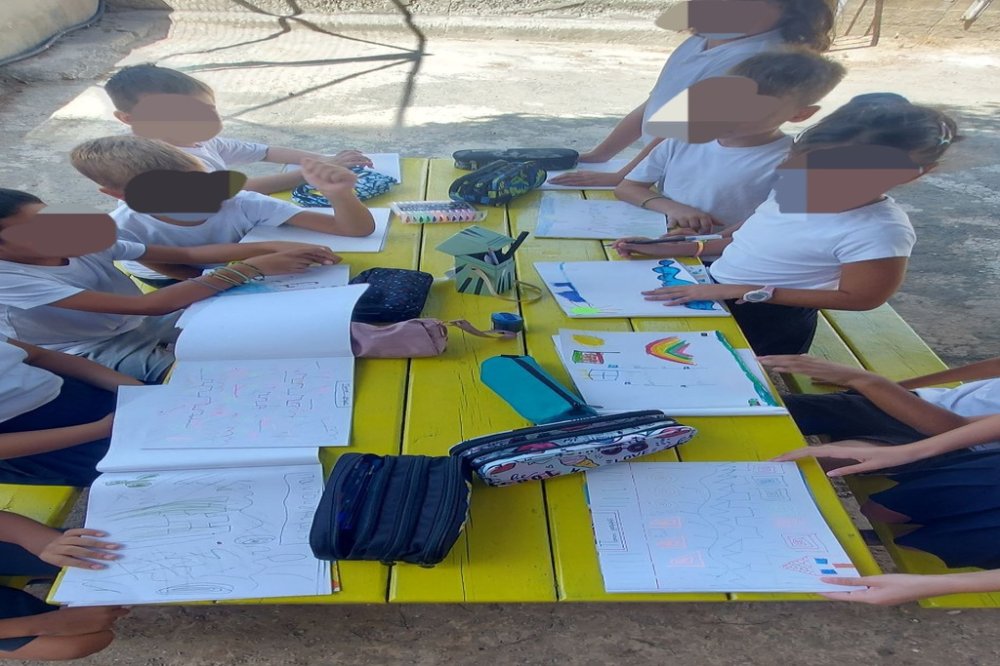 Μάθημα τέχνης στον υπαίθριο χώρο