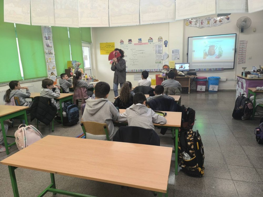 Εργαστήρι Δημιουργικής Γραφής με τη συγγραφέα Δρ. Μαρία Α. Ιωάννου για τα παιδιά των τμημάτων Β΄1 και Β΄2