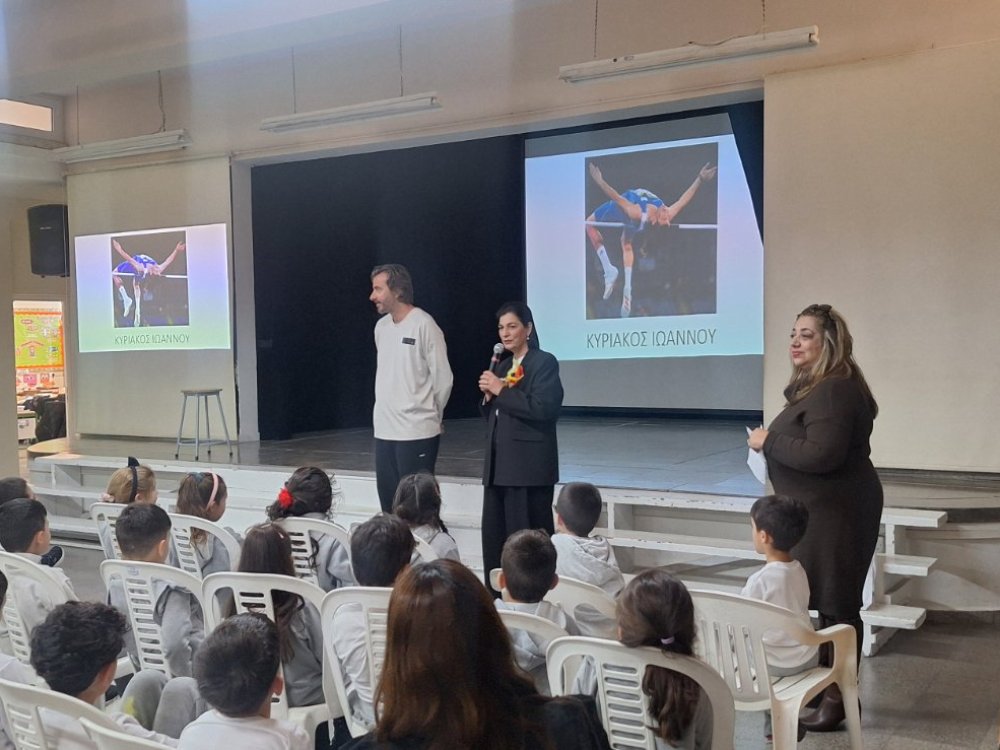 Το σχολείο μας φιλοξένησε τον Κύπριο Ολυμπιονίκη άλτη Κυριάκο Ιωάννου, ο οποίος μας μίλησε για τη ζωή του σε σχέση με τον αθλητισμό