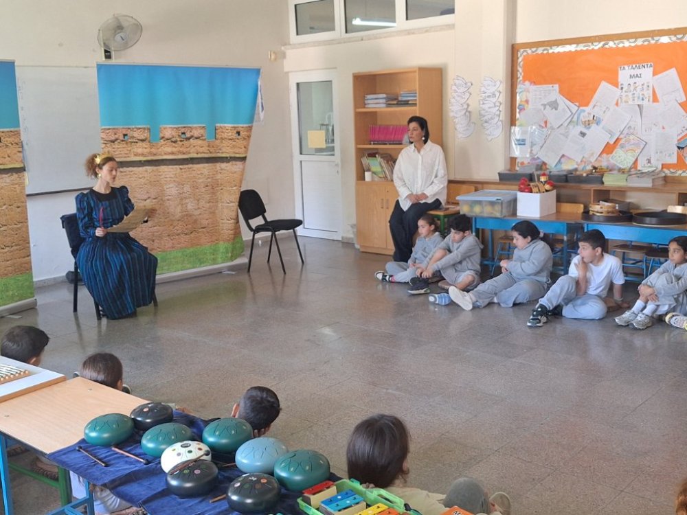 17/3, τα τμήματα Γ1 και Γ2 συμμετείχαν σε πρόγραμμα με διαδραστικά μεσαιωνικά παραμύθια και χρήση ΤΝ, σε συνεργασία με θεατρολόγους.