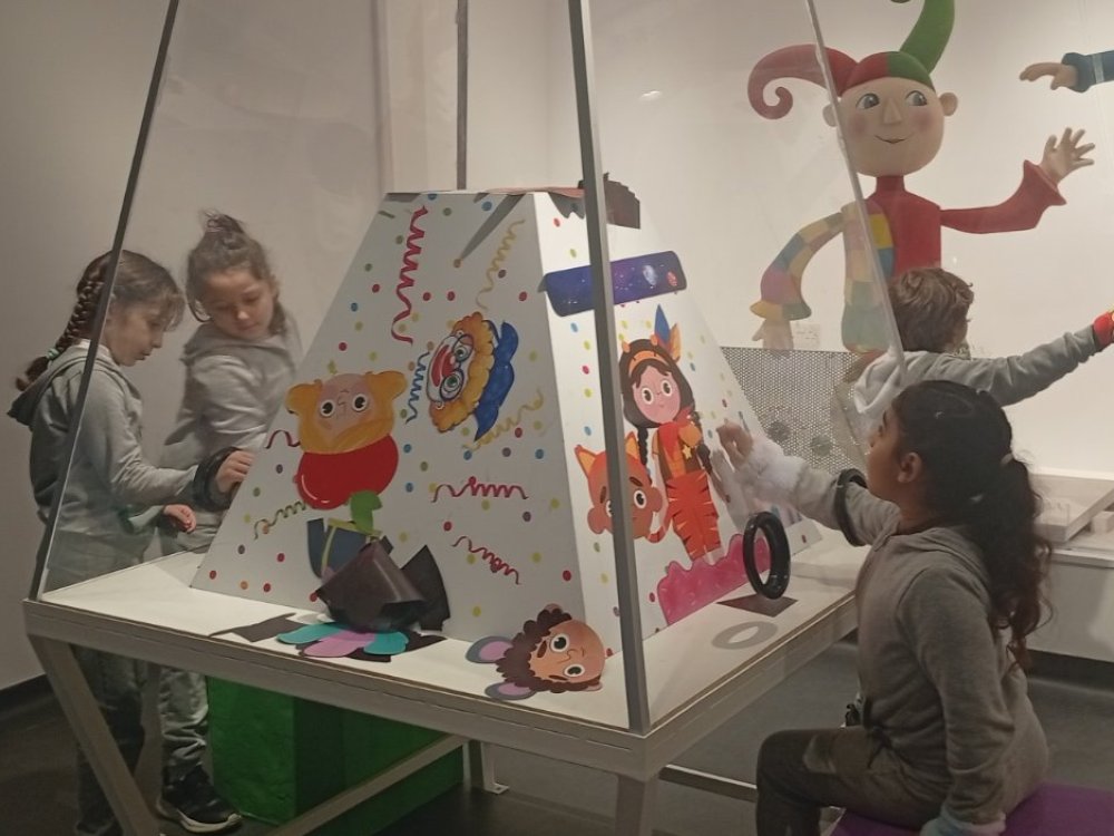 Παρασκευή 13/2, η Α τάξη πήγε στο Μουσείο Καρναβαλιού