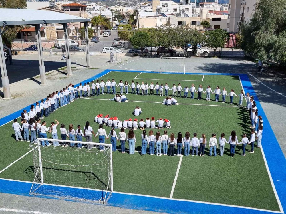 Το σχολείο μας θυμάται την Ημέρα για τα Σπάνια Γενετικά Νοσήματα.