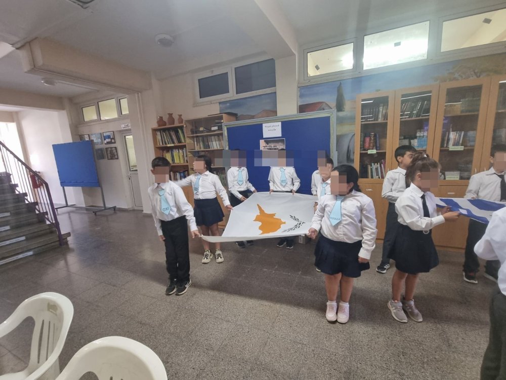 Επέτειος της 28ης Οκτωβρίου απο τα παιδια του Γ'1 και Γ'2