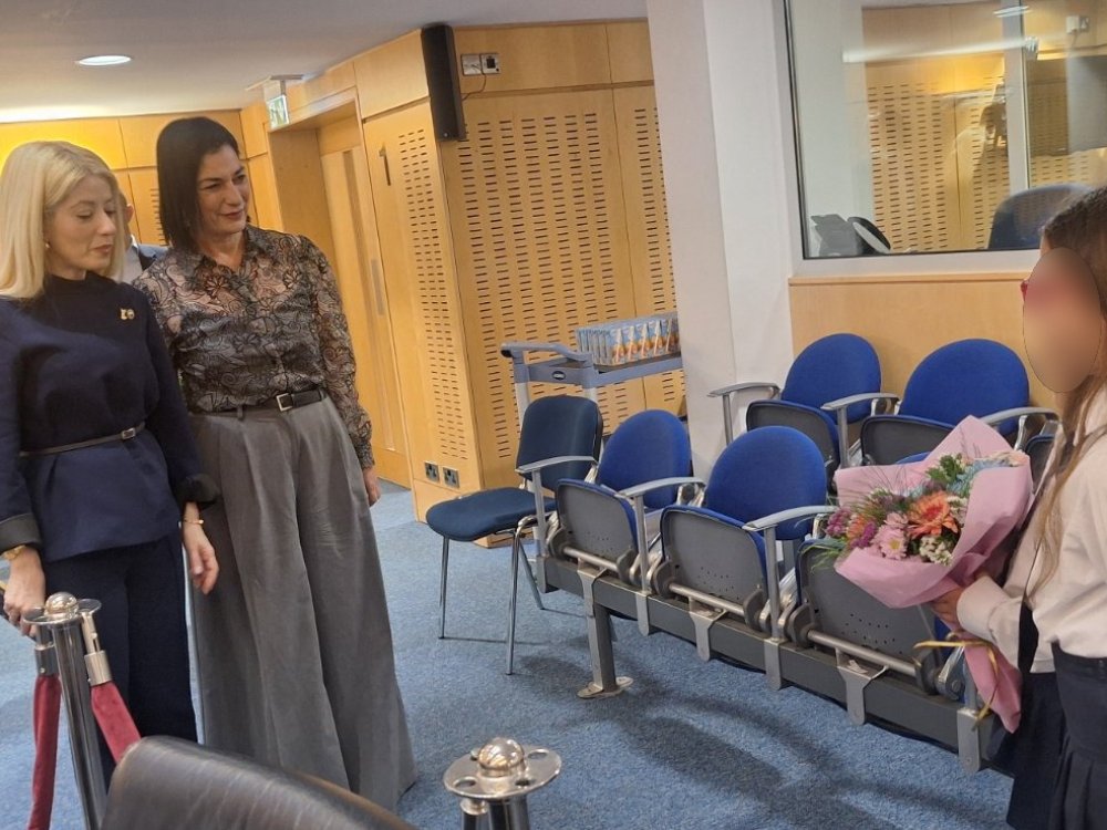 Επίσκεψη μαθητών της Γ' τάξης στη Βουλή των Αντιπροσώπων και υποδοχή των παιδιών απο την Πρόεδρο της Βουλής κ. Αννίτα Δημητρίου