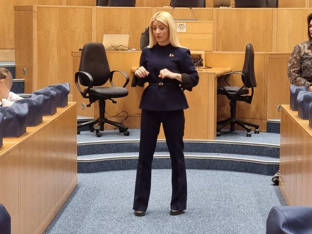 Επίσκεψη μαθητών της Γ' τάξης στη Βουλή των Αντιπροσώπων και υποδοχή των παιδιών απο την Πρόεδρο της Βουλής κ. Αννίτα Δημητρίου