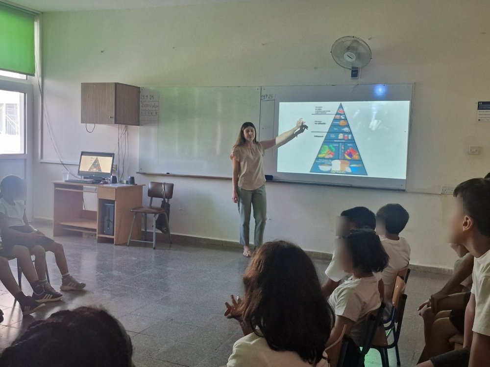 Επίσκεψη διατροφολόγου στο σχολείο μας και ομιλία στα παιδιά της Γ τάξης για την υγιεινή διατροφή στη ζωή μας