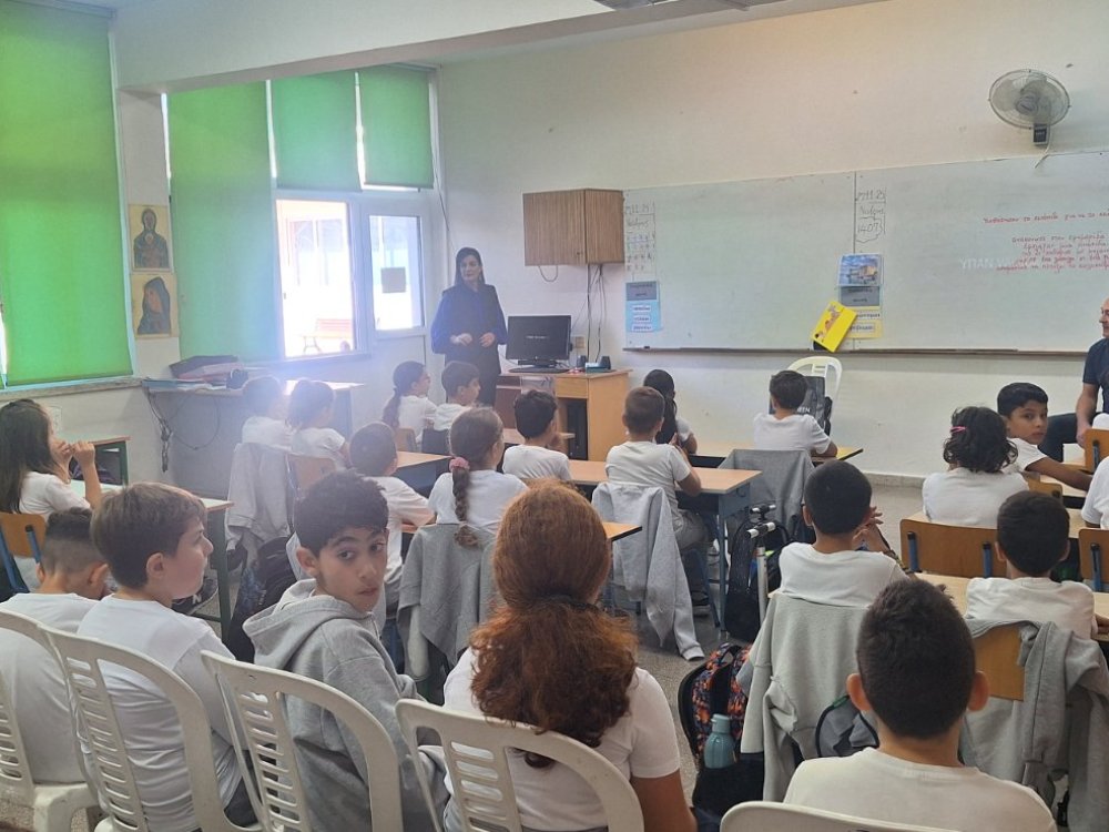 Ομιλία στα παιδιά της Γ' τάξης από τον κ. Μιχάλη Μιχαήλ για το κατεχόμενο χωριό του, τον Άγιο Σέργιο