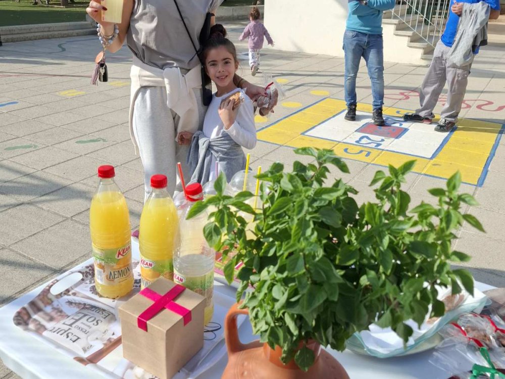 Τρίτη ημέρα πραγματοποίησης του "Παζαριού Αγάπης" 26/11/2025